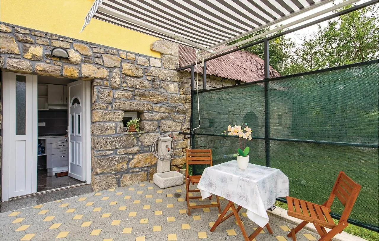 Stunning Home In Jurdani With 3 Bedrooms And Wifi