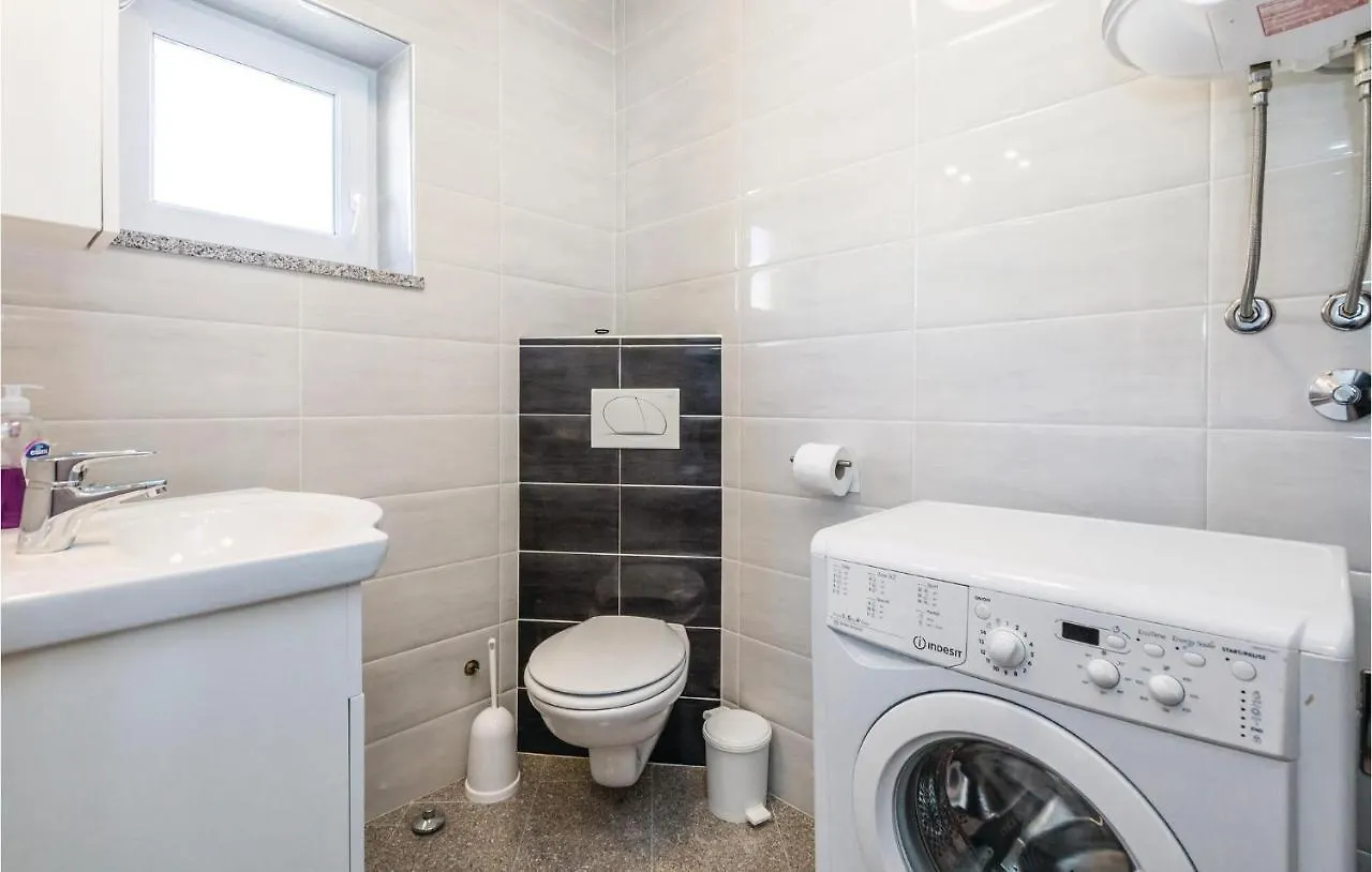 Holiday home Stunning Home In Jurdani With 3 Bedrooms And Wifi