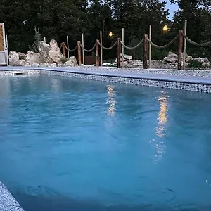 Ferienhaus Midas, Jurdani